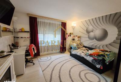 Casă cu 8 camere cu Teren 1600 Mp în Mândra - 10
