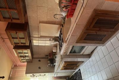 Vand garsoniera la parter in zona centrala - 1