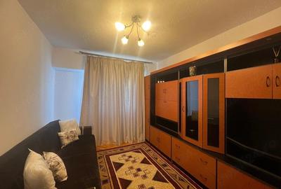 Apartament cu 3 camere decomandat în Complex Studențesc - 1