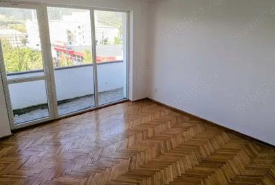 Apartament 3 camere, decomandat - ULTRACENTRAL HA?EG - 9