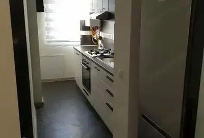 Apartament cu 2 camere decomandat în Girocului - 2