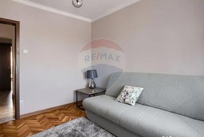 Apartament cu 3 camere decomandat în Intim - 1