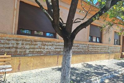 Casă cu 4 camere în Central - 3