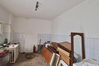 Casă cu 4 camere în Dumbrăvioara - 11