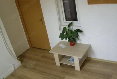 Spațiu comercial, de 5 mp, în Central - 8