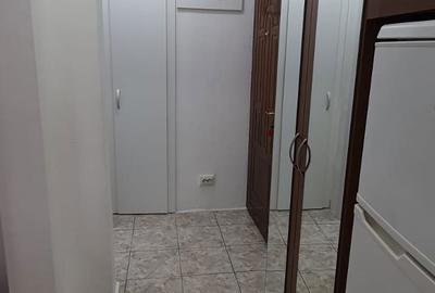 Garsonieră decomandată în 9 Mai - 2