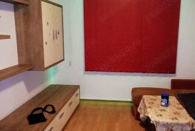 Garsonieră decomandată în Uzina 2 - 4