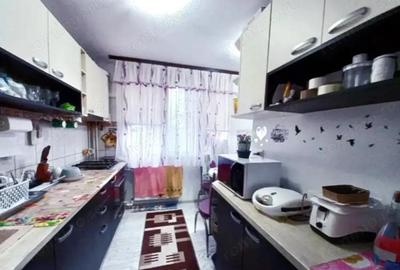 Apartament 4 camere vanzare Bucuresti Sos Alexandria stradal etaj 1
