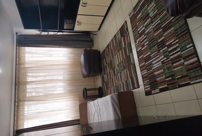 Garsonieră decomandată în Eroii Revoluției