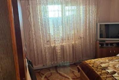Apartament cu 3 camere decomandat în Central - 1