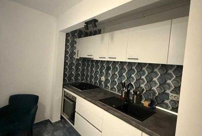 Apartament cu 4 camere decomandat, mobilat în Armeneasca