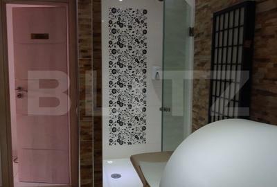 Spatiu comercial de vanzare, 290 mp, zona Micro 3 - 10
