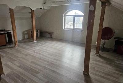 Casă cu 6 camere cu Teren 15000 Mp în Galata - 5