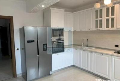 Apartament cu 3 camere decomandat în Central - 3