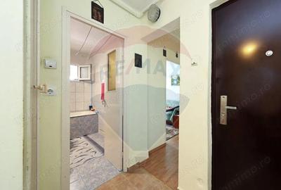 Apartament cu 3 camere de vanzare, in zona centrala - 3