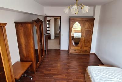 Apartament cu 3 camere decomandat în Universitate - 4