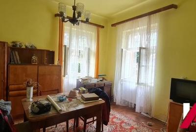 Vand apartament la casa,3 camere, zona Sub Arini, 2 in curte - 4
