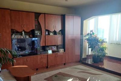 Apartament 2 camere, 56 mp, zona Micro I - 5