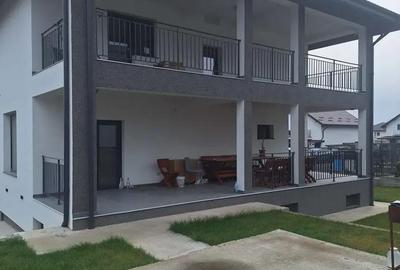 Casă cu 6 camere în Balciu - 2