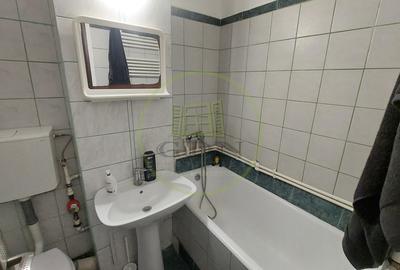 Garsonieră decomandată, mobilată în Rovine - 3