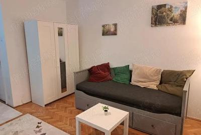 Garsonieră semidecomandată în Titan