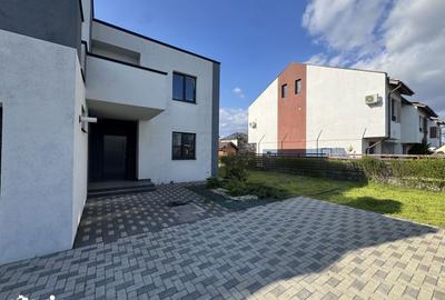 Casă cu Teren 260 Mp în Central - 3