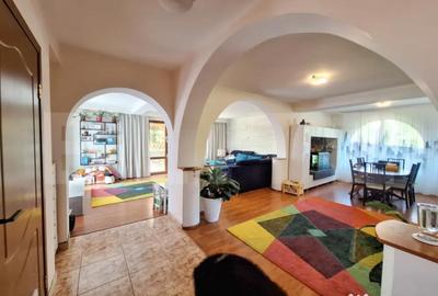 Casă cu 7 camere cu Teren 500 Mp în Dâmbul Rotund