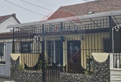 Casă cu 3 camere cu Teren 100 Mp în Central - 1