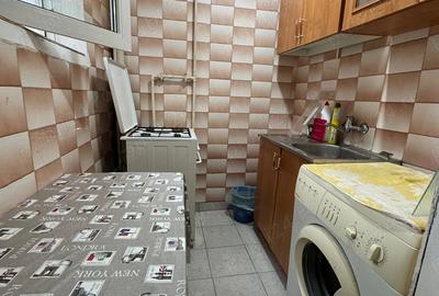 De inchiriat apartament 3 camere - 5