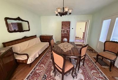 Casă cu 4 camere în Central - 2