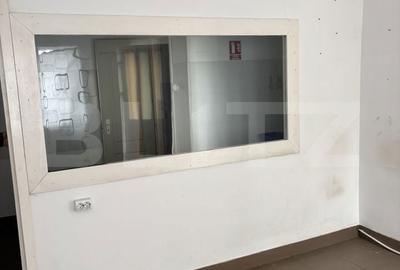 Spațiu comercial, de 102 mp, în Central - 1