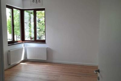 Apartament cu 3 camere decomandat, mobilat în Armeneasca - 2