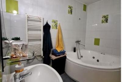 Apartament cu 3 camere decomandat în Narcisa - 5