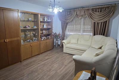 Apartament cu 2 camere decomandat în Casa de Cultură - 2