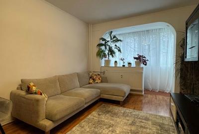 Apartament cu 3 camere decomandat în Rahova
