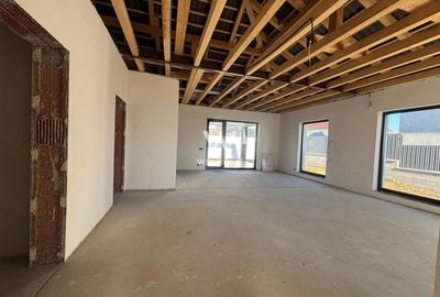 Casă individuală cu 4 camere cu Canalizare în Veterani - 13