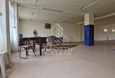 Casa familiala cu spatiu comercial si garaj P+1E+M 720 Mp - 34