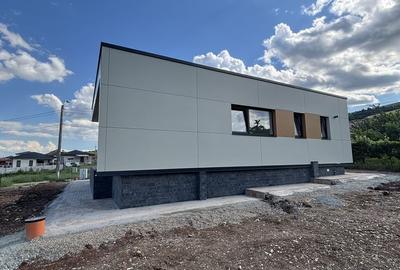 Casă cu 4 camere cu Teren 400 Mp în Micești - 6