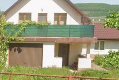 Casă cu Teren 3271 Mp în Central - 6
