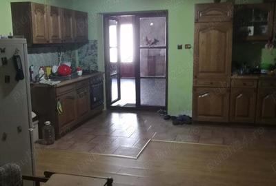 Casă cu 4 camere în Vânători - 7