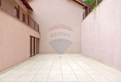Penthouse cu 4 camere semidecomandat în Schei - 19