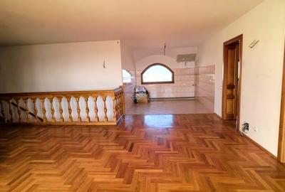 Casă individuală cu 8 camere cu Canalizare în Vest - 16