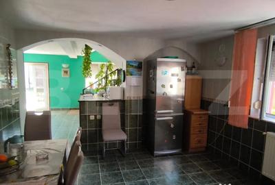 Casă cu 7 camere cu Teren 1430 Mp în Central - 12