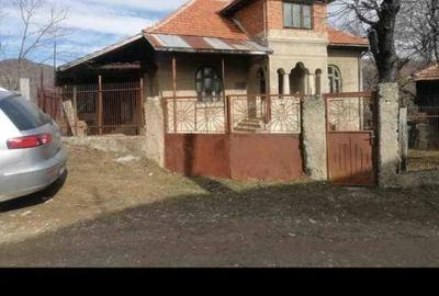 Casă în Pecinișca - 2