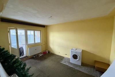 Apartament cu o camera, 25 mp utili, in zona Lunei
