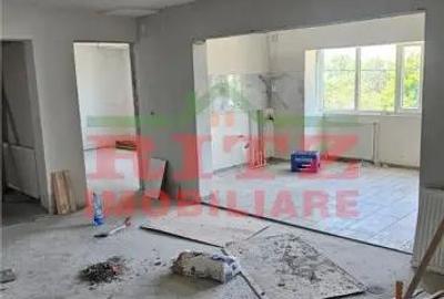 Apartament cu 3 camere decomandat în Caracal - 2