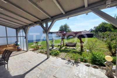 Casa de vanzare zona Calea Poplacii teren 950 mp si deschidere 21 m - 1