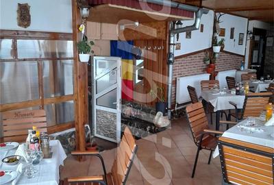 Spațiu comercial, de 150 mp, în Central - 8