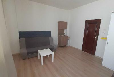 Garsonieră semidecomandată în Magheru