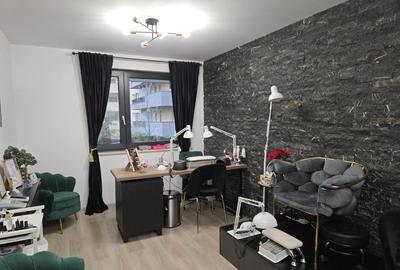 Spațiu comercial, de 70 mp, în Central - 3